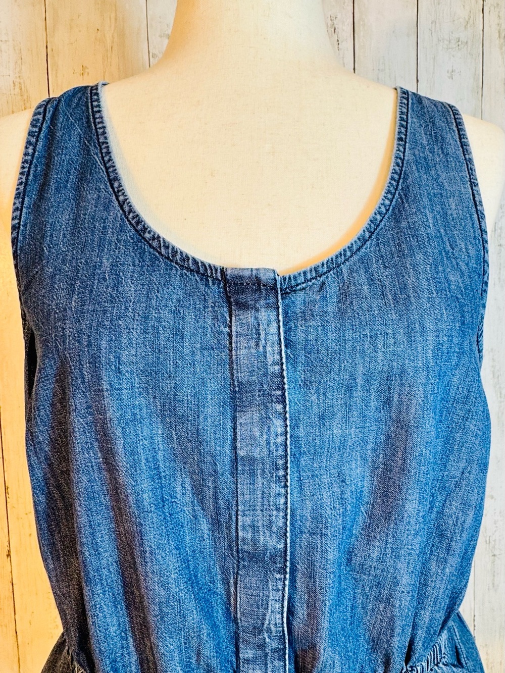 GAP Denim | Peplum Tank Top Medium Chambray Sleeveless Top - Picture 2 of 13